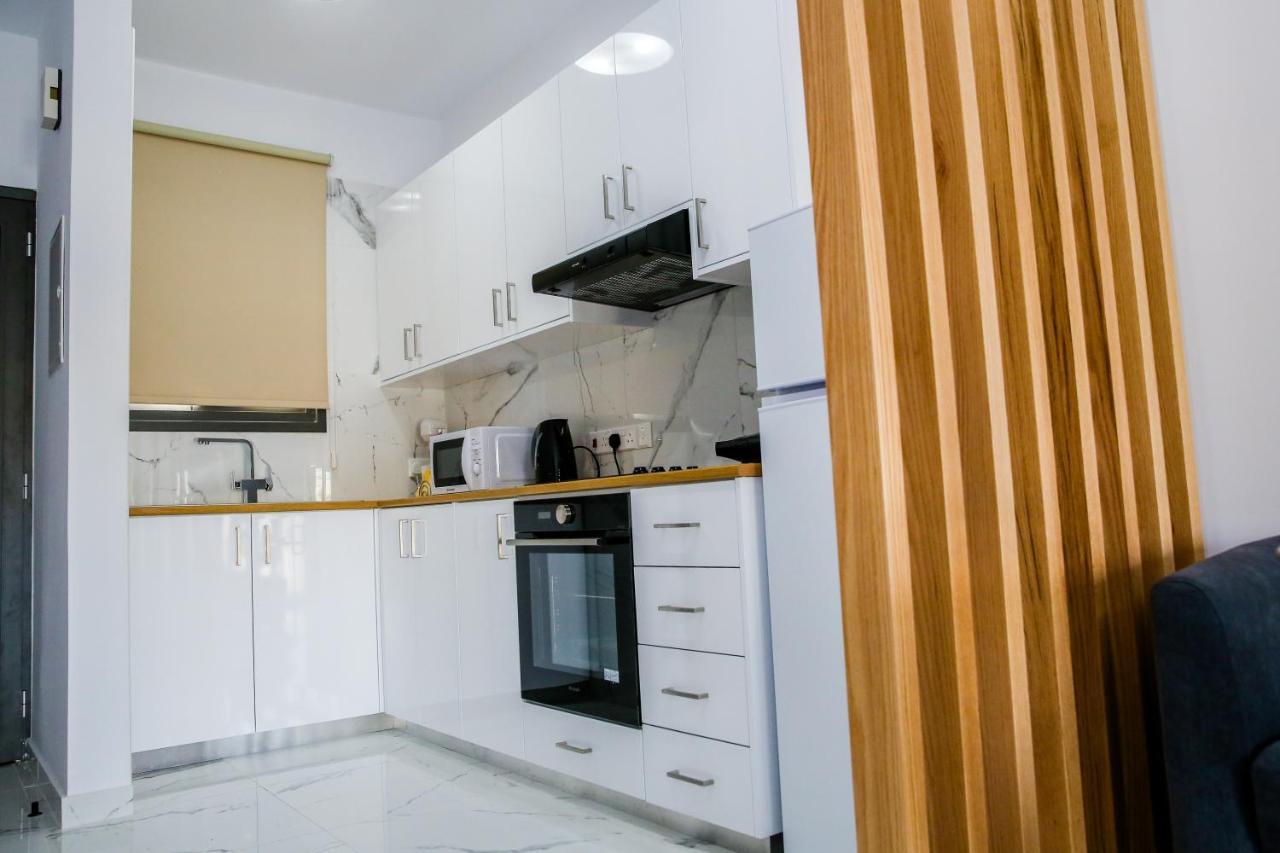 Sea Side Appartment In Kato Paphos מראה חיצוני תמונה