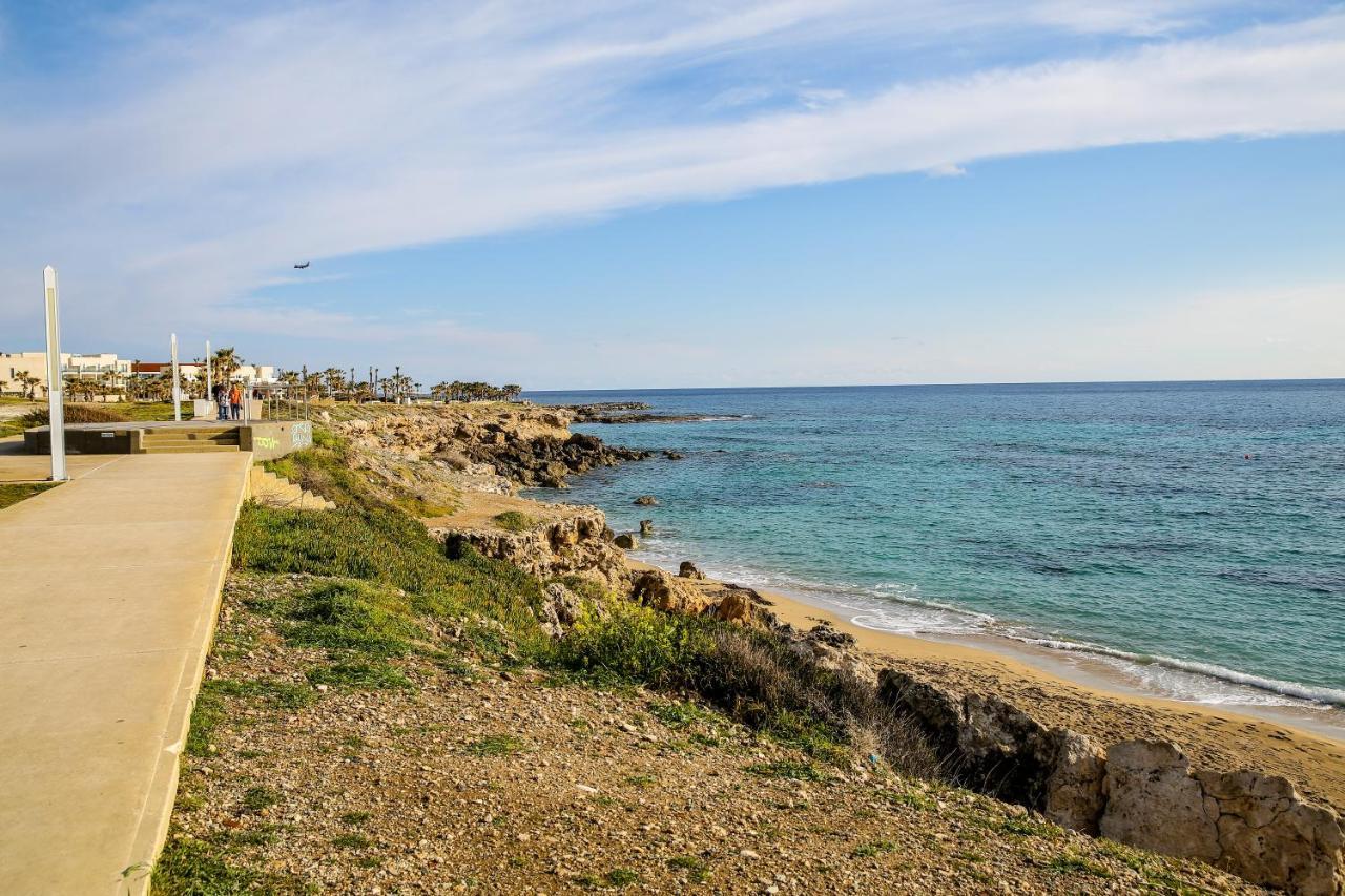 Sea Side Appartment In Kato Paphos מראה חיצוני תמונה