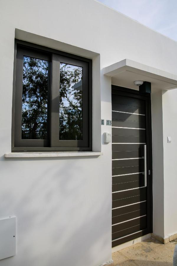 Sea Side Appartment In Kato Paphos מראה חיצוני תמונה