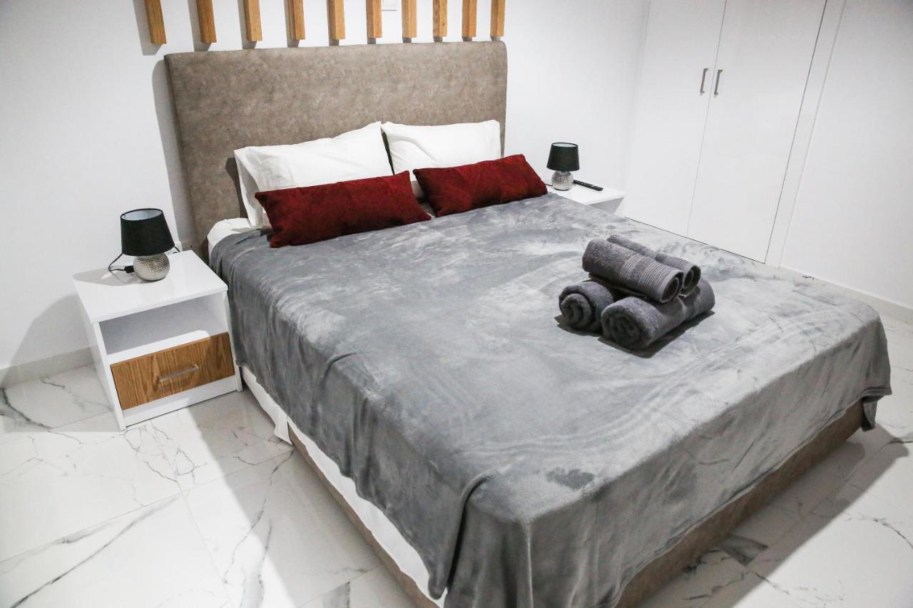 Sea Side Appartment In Kato Paphos מראה חיצוני תמונה