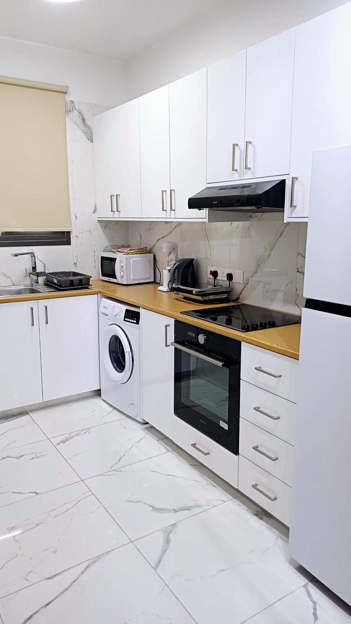 Sea Side Appartment In Kato Paphos מראה חיצוני תמונה